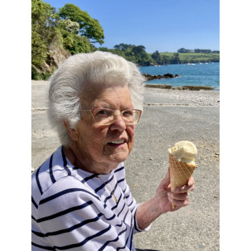 Photo of Maureen MITCHELL