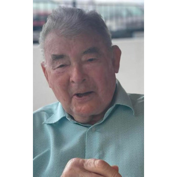 Photo of Len HILL