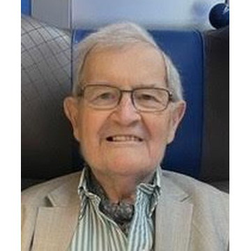 Photo of Sir Richard LLOYD JONES KCB