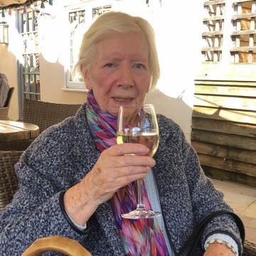 Photo of Laura LOMAS