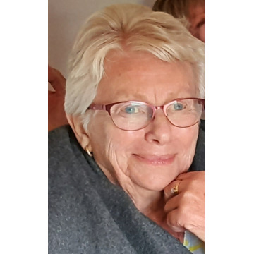 Photo of Georgina WHITE