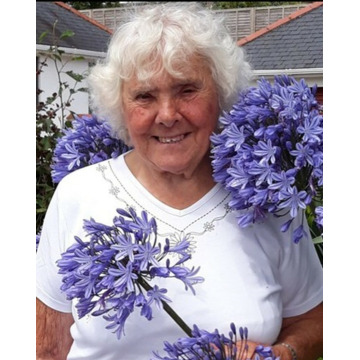 Photo of Yvonne MAY