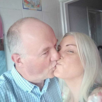 Notice Gallery for Christopher LYNCH