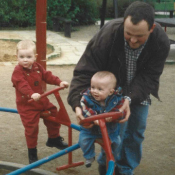 Notice Gallery for Christopher LYNCH