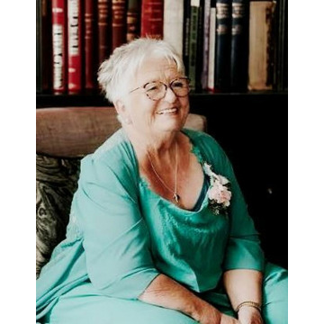 Photo of Cynthia HALL