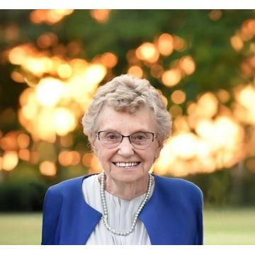 Photo of Barbara HOBSON