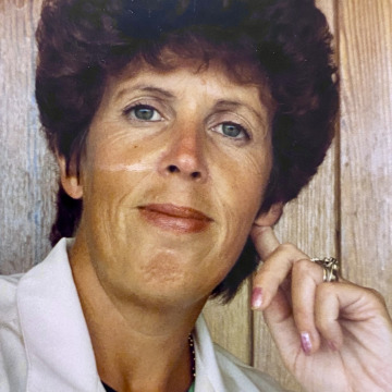 Photo of Elaine WHITELEY