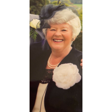 Photo of Angela LINFORD