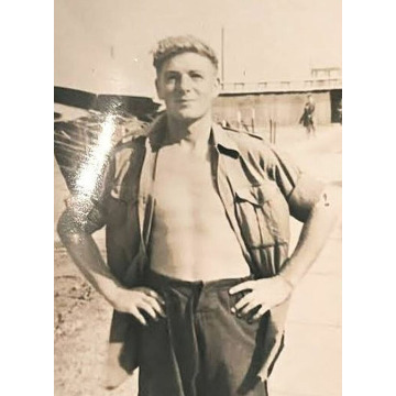 Photo of Gordon Ivor Thomas MATHEWS