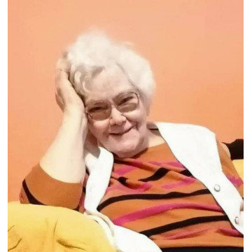 Photo of Emily HAYDEN