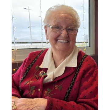 Photo of Mildred Patricia WHITEFOOT