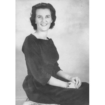 Photo of Ruth Jacquelyn COULTHURST