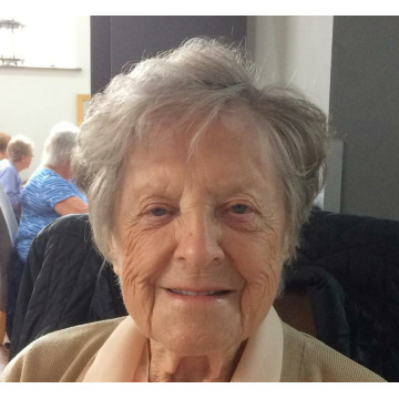 Photo of Beryl CUMMINGS