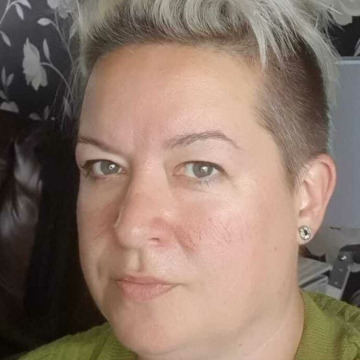 Photo of Tracey GOULD