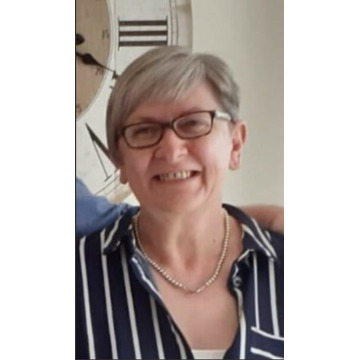 Photo of Julie IZZARD