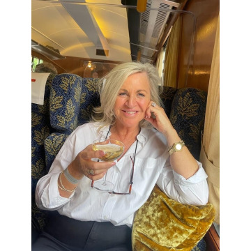 Photo of Lorraine HEARITY