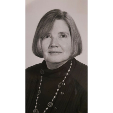 Photo of Ruth LESSER