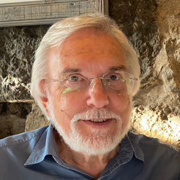 Photo of Howard Henshall DAVIS