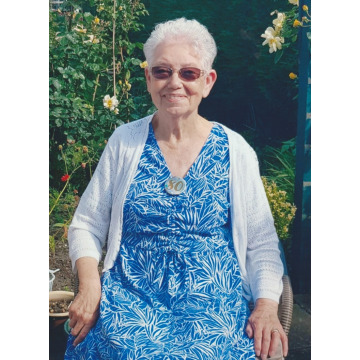 Photo of BERYL HUTCHINGS