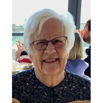 Photo of Maureen Alice ROBERTS