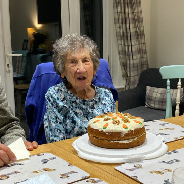 Photo of Christine BARROW