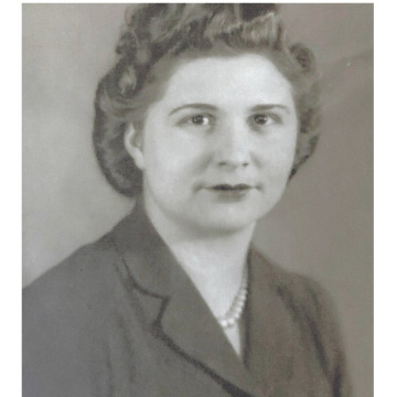Photo of Joan SHORT