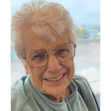 Photo of Pauline LEWIS