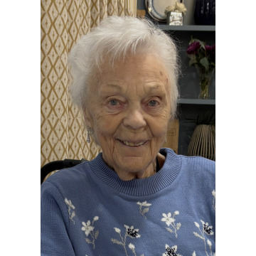 Photo of Mavis ALLEN