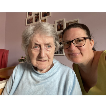 Photo for notice Evelyn LAWN