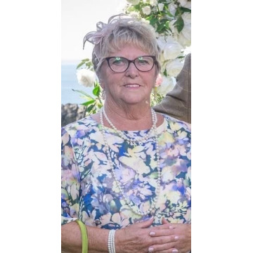 Photo of Shirley EVANS