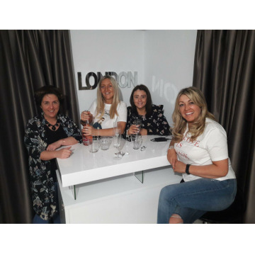 Photo for notice Tina THOMPSON