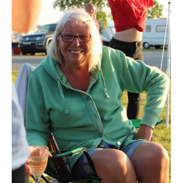 Photo of Jan STEELE
