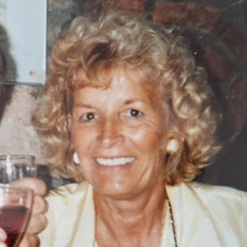 Photo of Shirley MARTIN