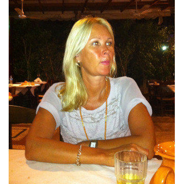 Photo of Lynne GARLICK
