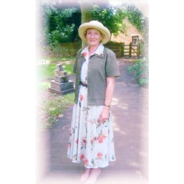 Photo of Lesley MOODY