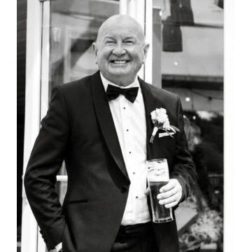 Photo of Simon Nicholas HOLE