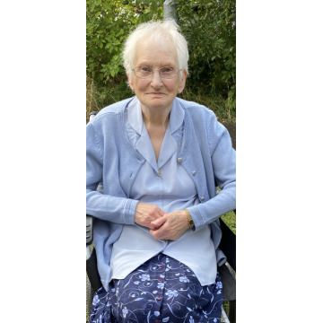 Photo of Joyce BURNS