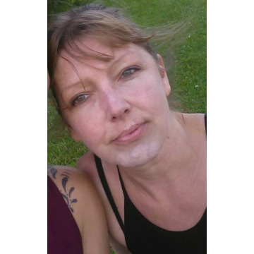 Photo of Laura - Lynn BARSBY