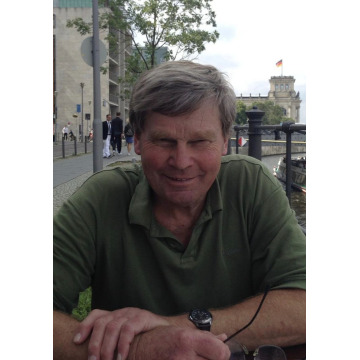 Photo of Richard E McConnel MCCONNEL