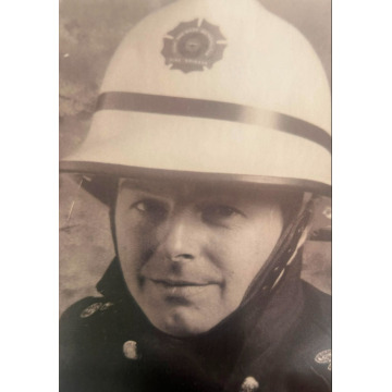 Photo of Geoffrey Geoff HALL