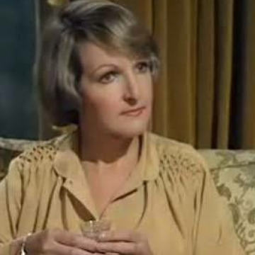 Photo for notice Dame Penelope KEITH