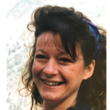 Photo of Nikki Burns