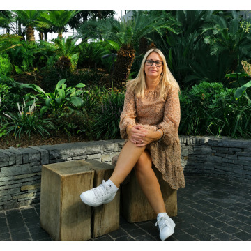 Photo of Amanda BARRETT
