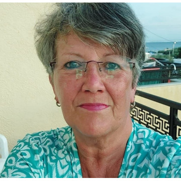 Photo of Louise HAZARD