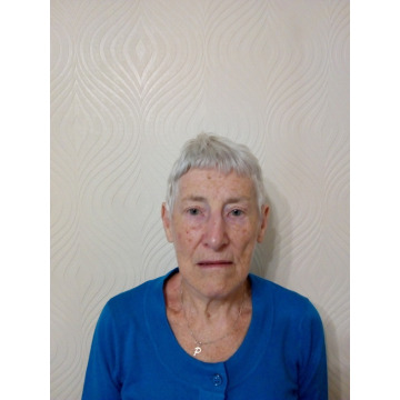 Photo of Patricia HOLMES