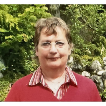 Photo of Veronica HOLLAND
