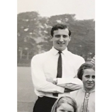 Photo of Geoffrey FARR