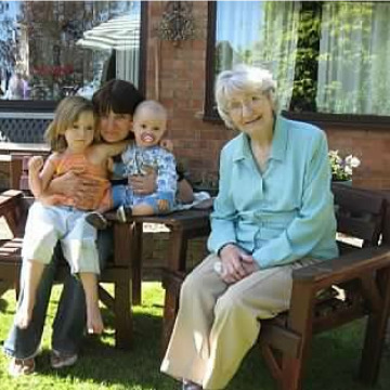 Photo for notice Vicky HOUGH