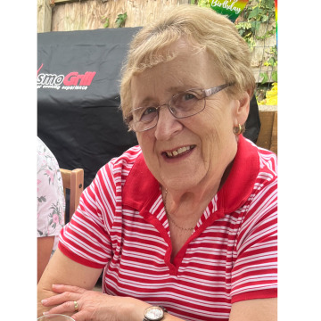 Photo for notice Shirley Violet CROSS