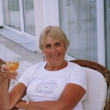 Photo of Bridget FINN